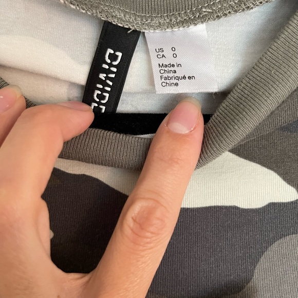 Camo Dress by H&M - Picture 2 of 3